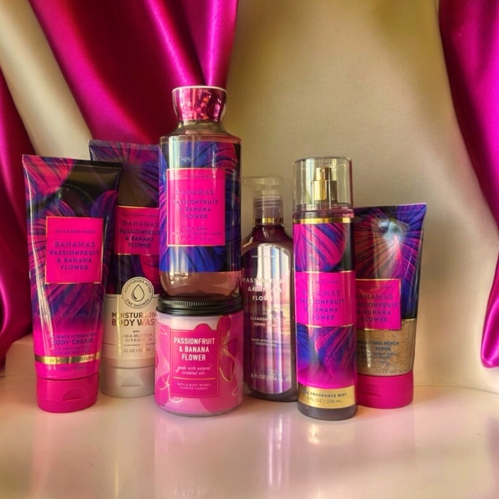 BBW BAHAMAS PASSIONFRUIT AND BANANA FLOWER CANDLE AND BODY CARE BUNDLE